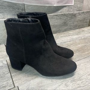 Madden Girl Holby Boots size 8.5M